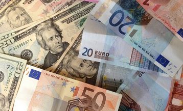 Poker e finanza: il 2015 è l’anno del dollaro, brutte notizie in ottica WSOP?