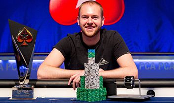 PCA Bahamas: $1.491.580 per Kevin Schulz, l’americano vince il Main Event!