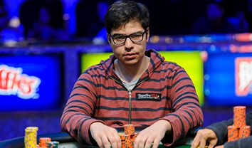Poker ‘All Time Money List’ Italia: Mustapha Kanit punta il podio, 22esimo Carlo Savinelli