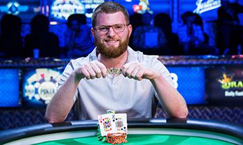 WSOP 2015: Michael Wang ($466.120) vince l’Evento #2. Lo Shootout va a Nick Petrangelo ($201.812)