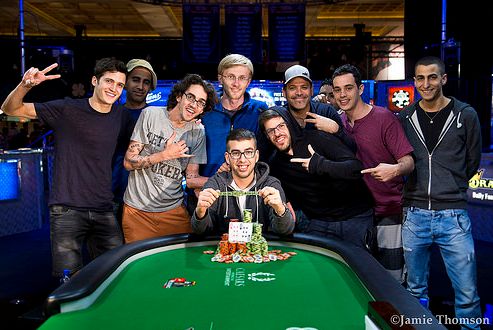 Raviv in una foto dal blog ufficiale delle WSOP