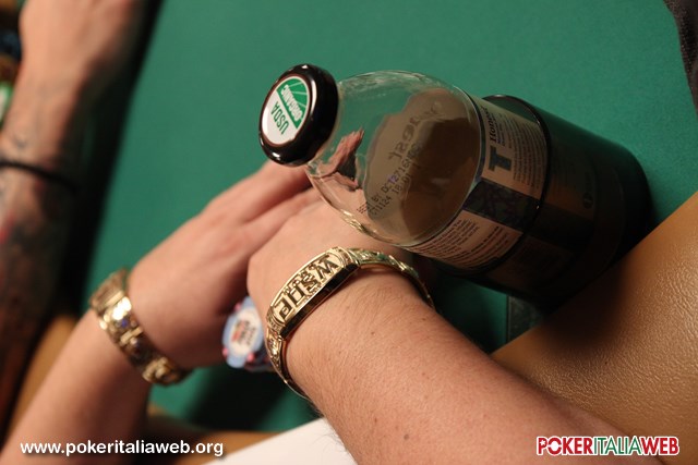WSOP 2015: Kanit a 60.000 chips. Out Coppola e Miniucchi