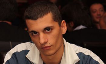 Poker online: Matteo Calzoni è il protagonista della serata iPoker