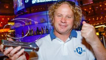 Poker live, beffato Ismael Bojang… i €182.600 dell’EM Poker vanno a Simon Boss