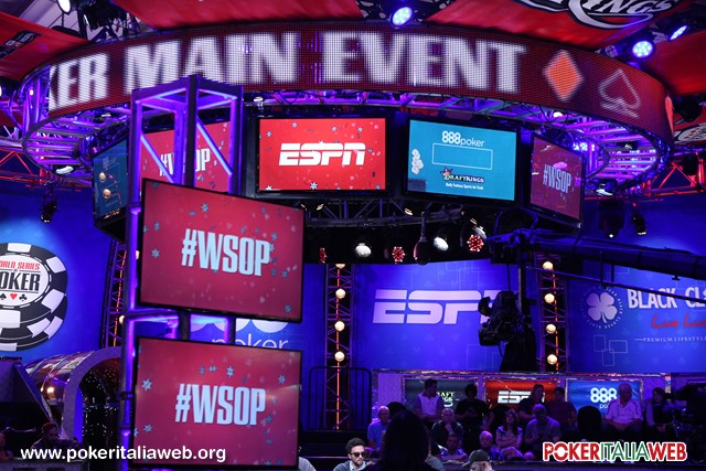 WSOP 2015: siamo al day 5, Federico Butteroni dentro nei 93 left, Alessio Fratti out