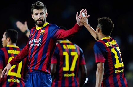 Piqué e Neymar durante una partita di calcio
