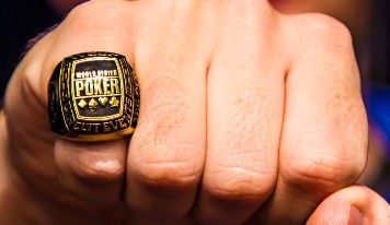 WSOP Circuit Campione d’Italia: Evento #1, 7° Alessandro De Michele. L’anello va a Felix Schlott!
