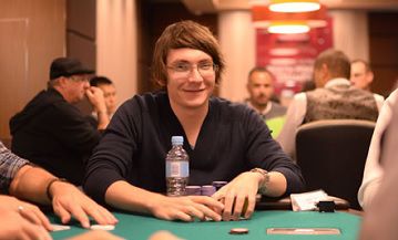 Poker online: Anthony ‘GrinHeaps’ Aston vince uno Spin & Go milionario e poi si siede ai microlimiti