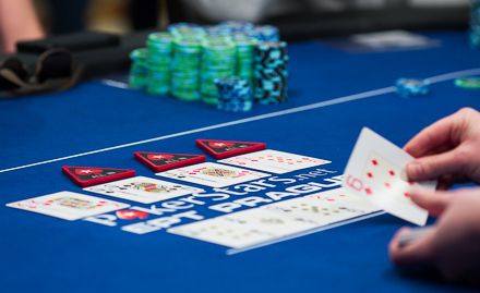 La mano che ha segnato il Day5 (Foto PokerStars)