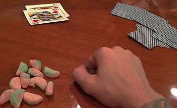 Poker e VIP: anche Justin Bieber gioca a poker, ma con le caramelle!
