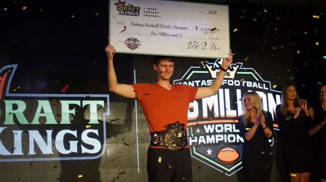 Aaron Jones vince 5 milioni di dollari grazie al Fantasy Football