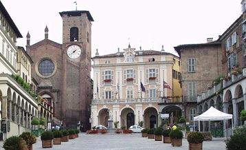 Poker live: 16 denunciati in un circolo torinese per un torneo da 70€