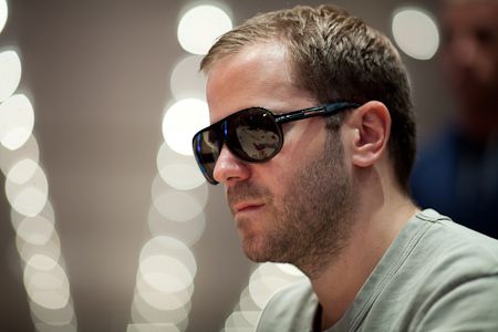Tureniec in versione poker live