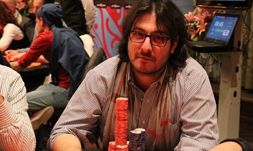 Spiegami il poker papà? Quando vinci è il gioco più bello del mondo, quando perdi…