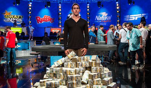 Poker online, Dan Colman: “Isildur1? La gente si approfitta del suo problema con il gioco”
