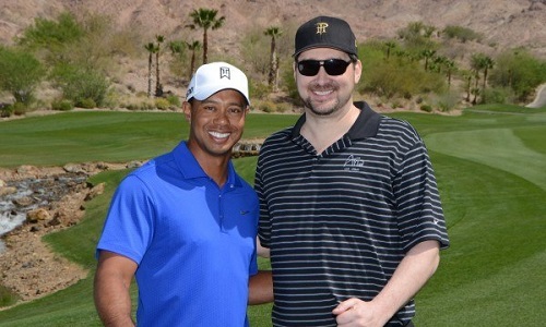 Tiger Woods pronto per sfidare i più forti giocatori di poker ad un torneo di beneficenza