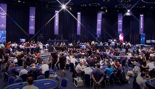 EPT Grand Final Main Event, valanga azzurra nel Day1B. Passa Salvatore Bonavena