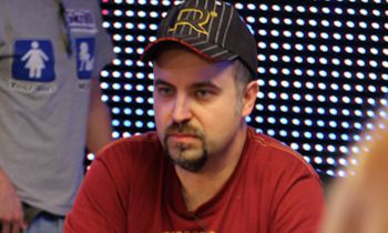 Stefano in versione poker live
