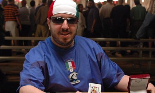 Max Pescatori: “Complimenti all’FBI per aver ritrovato la maglia di Tom Brady, ora potete ritrovare la mia bandana”