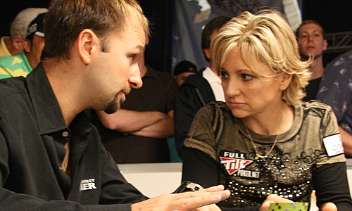 A volte ritornano: Negreanu, Ivey, Hansen, Harman e Brunson di nuovo attorno allo stesso tavolo