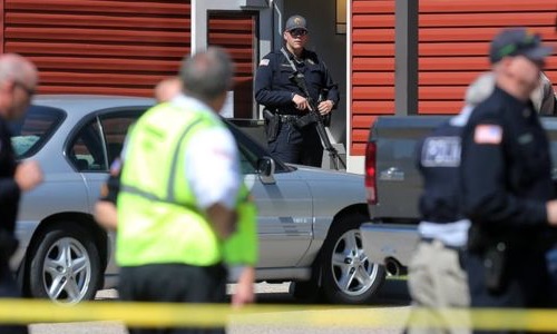 Tragedia Usa: spara a tre uomini e ne uccide uno, giocavano a poker e facevano troppo baccano