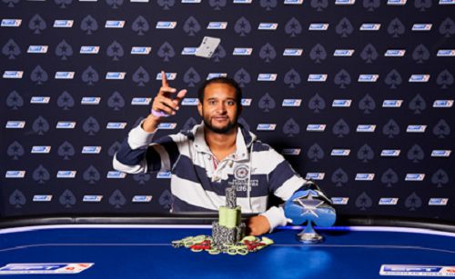 Il vincitore Ismael Bojang 