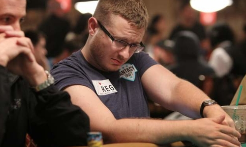 Brian Hasting che spilla le carte