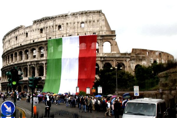 Poker Editoriale: per rilanciare il poker online in Italia servono solo due poker network?