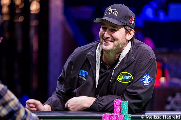 WSOP 2021: Phil Hellmuth vince il 16° braccialetto! Dario Sammartino chiude 6°