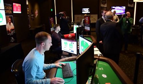 Poker pro Vs ‘Libratus’: l’intelligenza artificiale domina ed è in vantaggio di oltre 180.000 dollari
