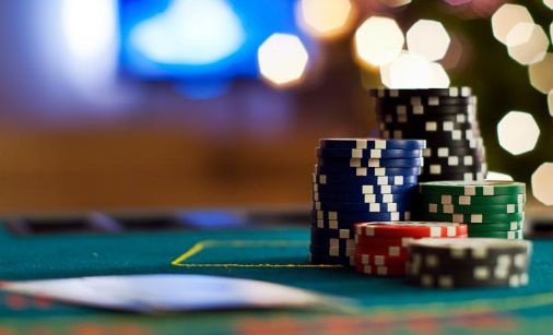 Poker live, il Questore di Vercelli da via libera ai tornei: “Nessun re-entry, solo un evento alla volta e…”