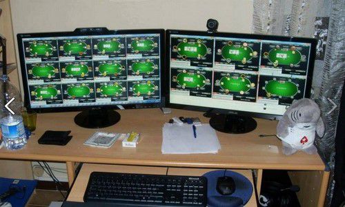 Poker online: elmambanero guida i 130 giocatori rimasti nel Sunday Special. Vittoria di SuperStaian nell’High Roller