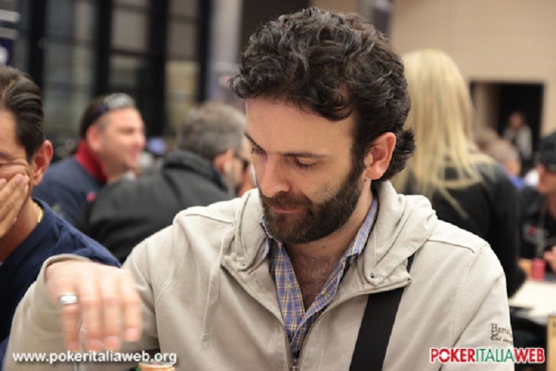 WPT Amsterdam, azzurri fuori dal Main Event. In 32 vanno al Day3, comanda Shyngis Satubayen