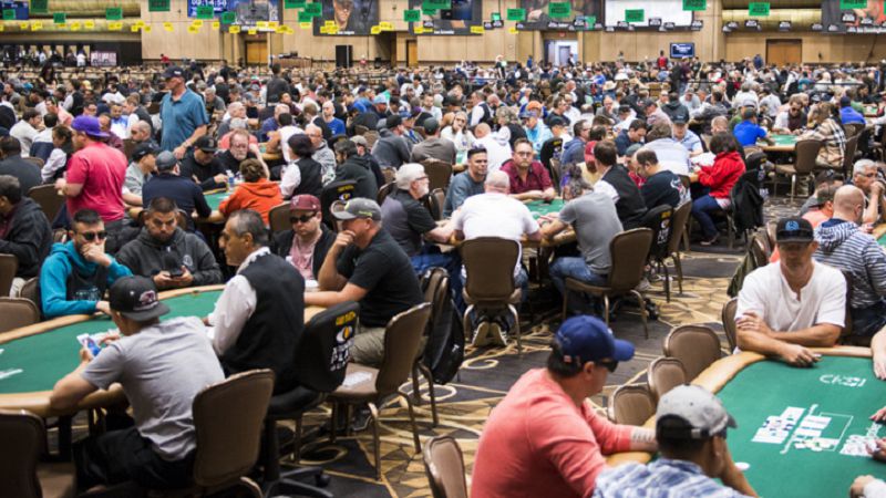 WSOP 2017, $3.000 6-Handed: Donis Agnelli corto ma al Day2, passano Vanessa Selbst e Annette Obrestad