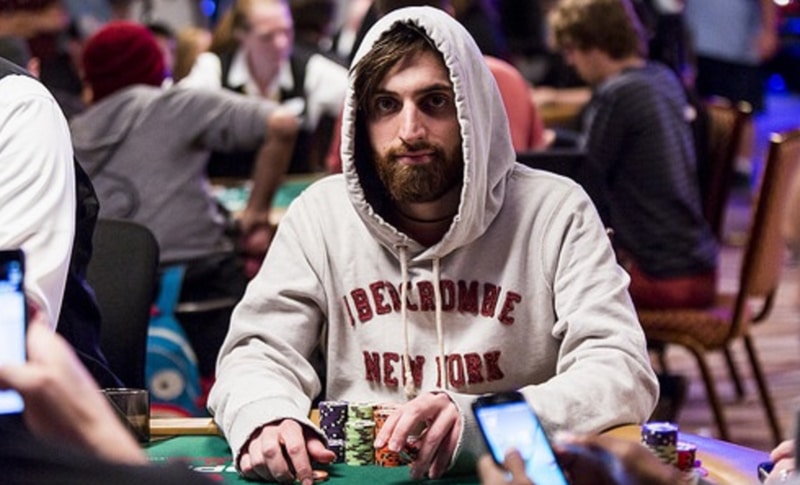 PSC National Barcellona: 13 azzurri promossi al Day 3, vola Alessio Di Cesare che chiude secondo in chips!