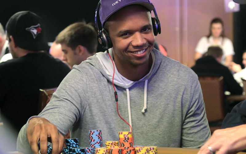 Phil Ivey promette: “Nel 2018 tornerò a giocare i tornei dal vivo!”