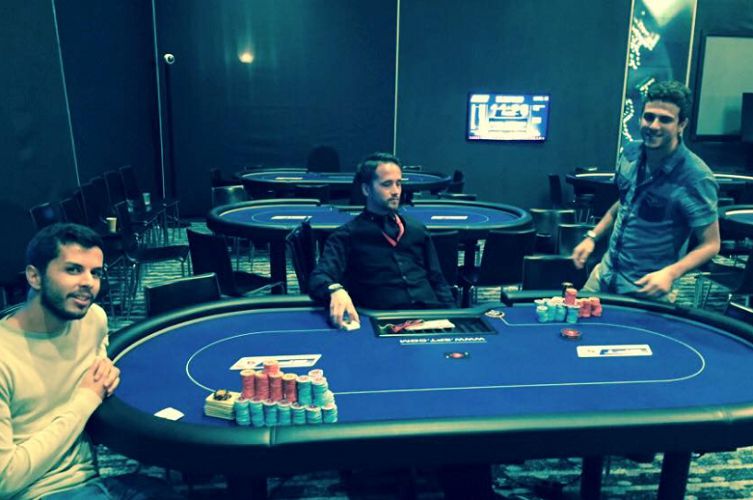 Daniele 'superprimex' Primerano (a destra) durante un evento live