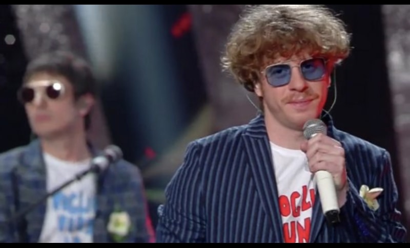 Il poker sbarca al Festival di Sanremo fra i lavori elencati dalla band Lo Stato Sociale con la loro ‘Una vita in vacanza’