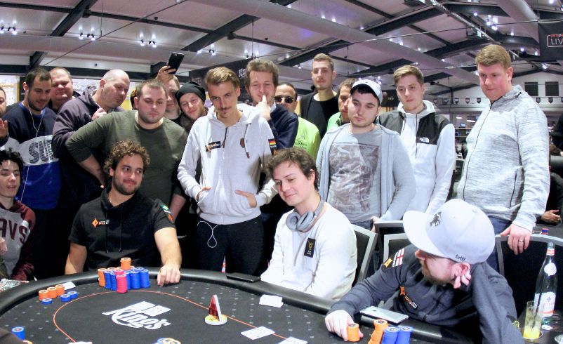 Un momento del torneo (Foto PartyPoker) Un momento del torneo (Foto PartyPoker)