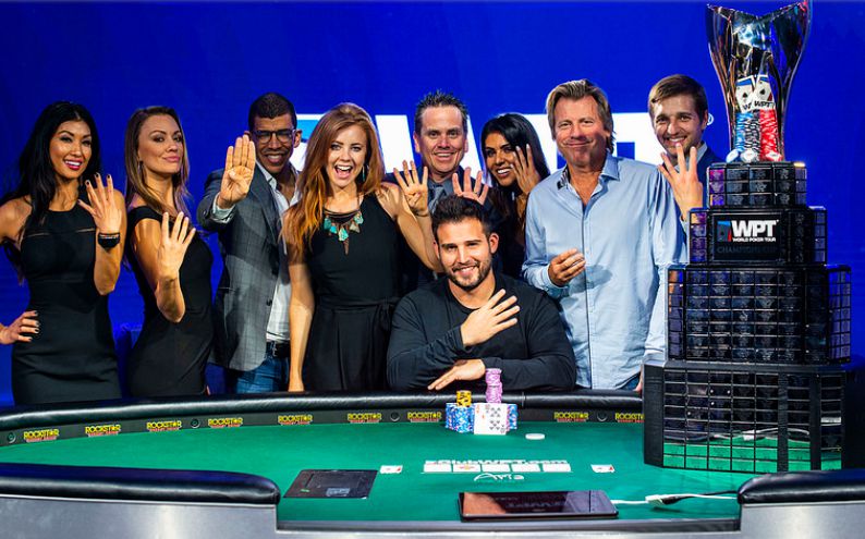 Darren Elias festeggia il suo 4° titolo WPT