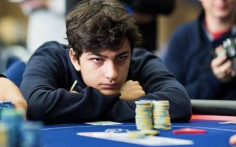 Enrico Camosci e quel “Particolare” da 50mila dollari. Terzo all’High Roller del Powerfest!