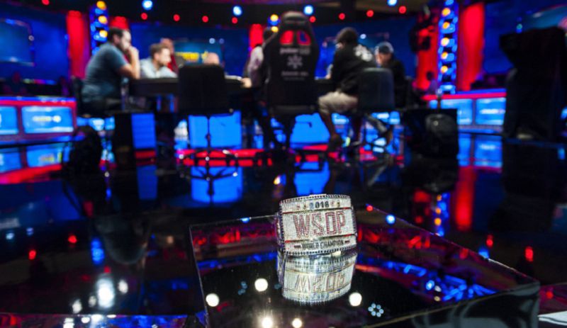 WSOP 2018 Main Event – Composto il Final Table, c’è Joe Cada. Al vincitore andranno 8,8 milioni di dollari!