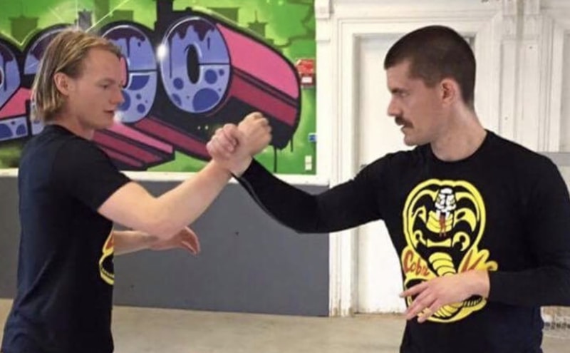 E dopo la boxe il folle Gus Hansen passa al karate: altra prop bet in vista?