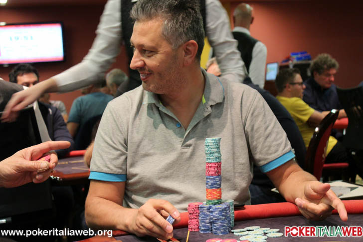 Diego Testa passa con 281mila chips