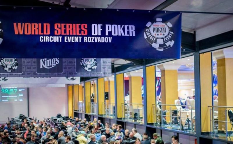 WSOP Circuit Rozvadov Main Event – L’azzurro Andrea Pernechele vola nel Day1A. Bene Martin Kabrhel, comanda Arturs Scerbaks