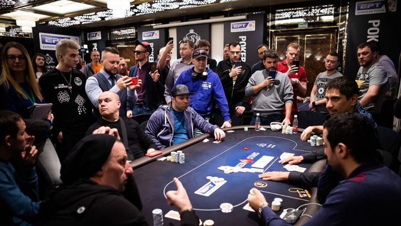 EPT Sochi Main Event – L’azzurro Pier Varrelli al Day3, comanda sempre Aleksandr Denisov