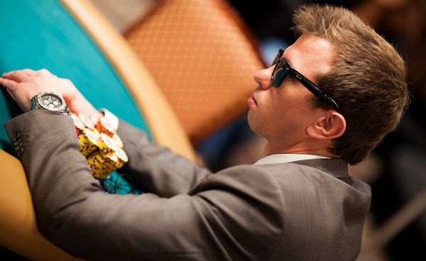 Poker Live: sono iniziate le Poker Masters, chi indosserà la giacchia viola? Il primo evento lo vince Shannon Shorr su David Peters
