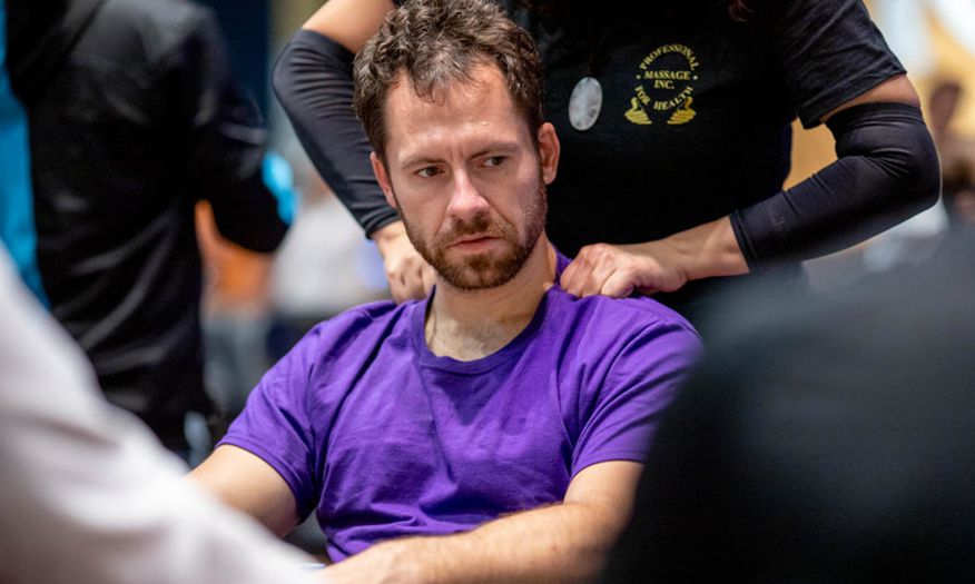 WSOP 2022 Live: Musu 26° nel Deepstack, in 7 volano al Final Day. Cates comanda nel PPC