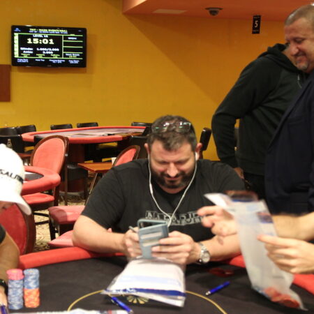 Tana delle Tigri Day 1/B: Guglielmo Di Benedetto chipleader, segue Lazzaro