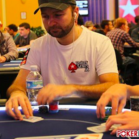 High Stakes Poker: Daniel Negreanu entra nella nuova puntata e vince il piatto più ricco